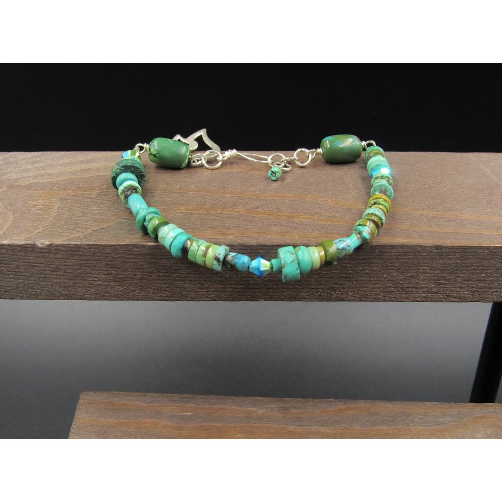 8" Sterling Silver Various Cut Green Stones Bracelet Vintage Elegant Beautiful